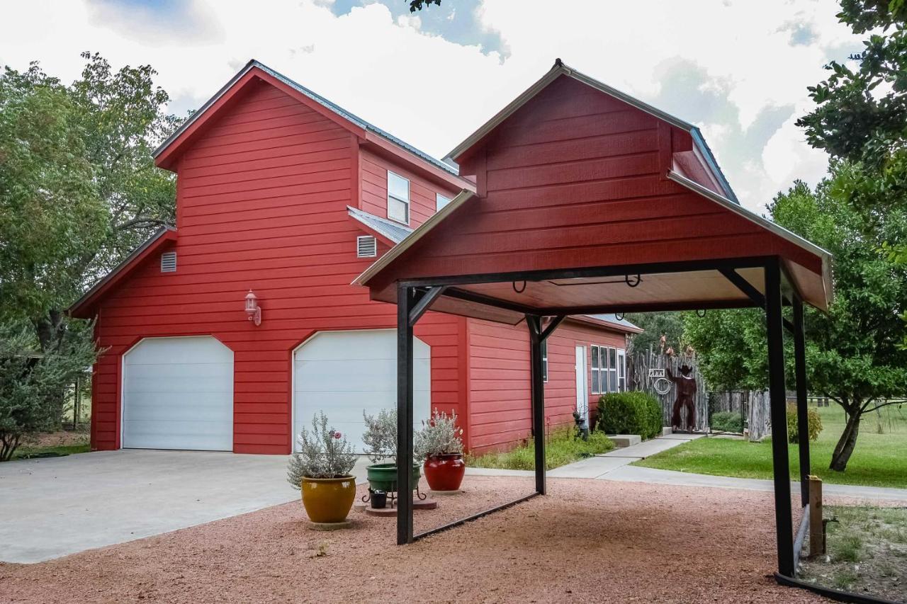Ark Bunkhouse Fredericksburg Hideaway With Hot Tub Villa Exterior photo