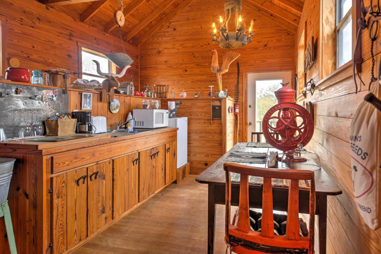 Ark Bunkhouse Fredericksburg Hideaway With Hot Tub Villa Exterior photo